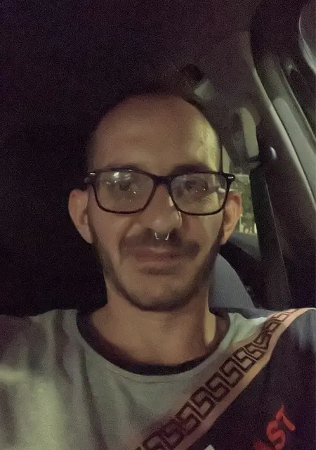 Soy Jose Carlos, 35 años de Córdoba, busco conocer gente para relación sin ataduras