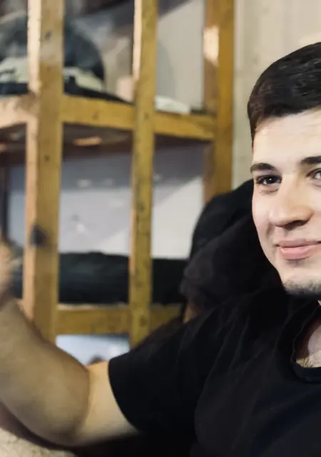 Sasha из Франкфурта-на-майне, ищу на сайте знакомства на одну ночь