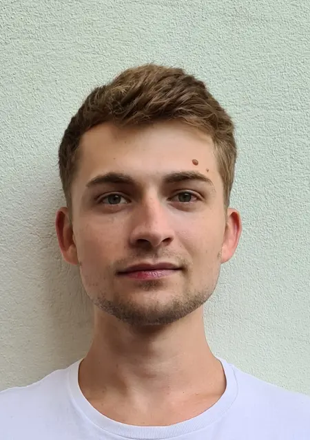 Я Сергей, 25, из Пинска, ищу знакомства без обязательств