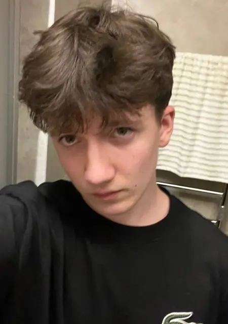 Я Егор, 18, знакомлюсь без обязательств в Париже