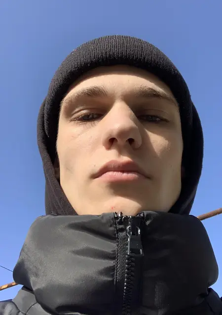 Я Георгий, 25, из Одессы, ищу знакомства без обязательств