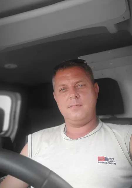 Я Юрий, 45 років, знайомлюсь для приємного проведення часу у Лубни