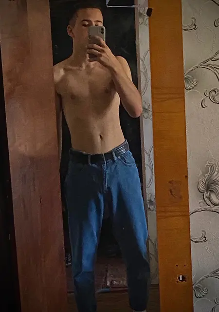 Артем из Луганска, ищу на сайте знакомства без обязательств