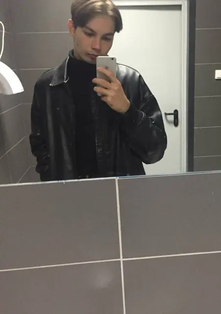 Дмитрий из Удайпур, мне 25, познакомлюсь для приятного времяпровождения