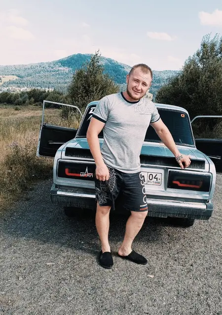 Я Николай, 27, из Вашингтона, ищу знакомства без обязательств