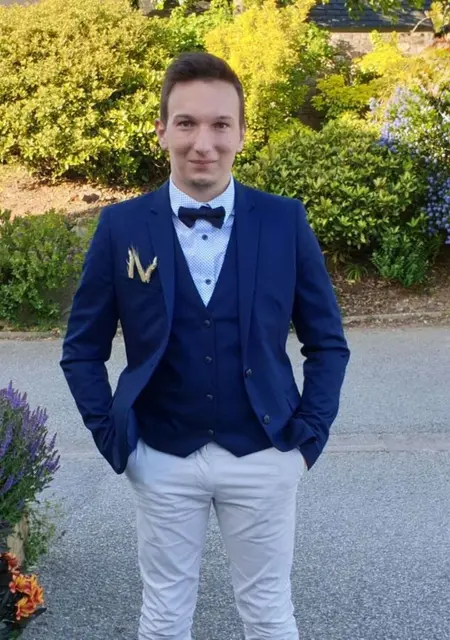 Я Paul, 25, знакомлюсь в Париже