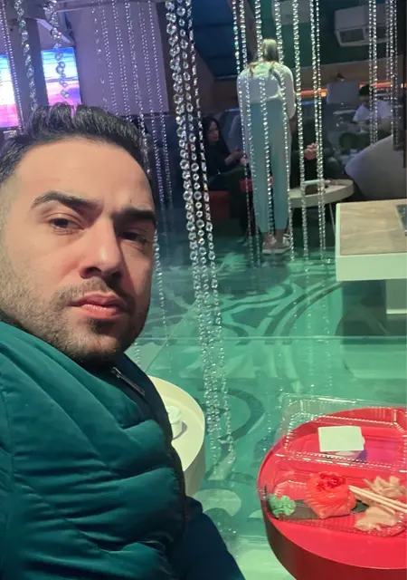 Я Direktor, 41 років, знайомлюсь для постійних стосунків у Києві