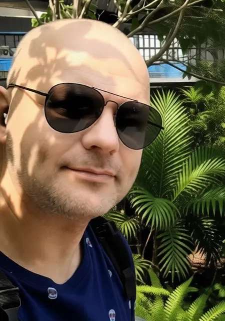 Я Vik, 43, из Берлина, ищу знакомства без обязательств