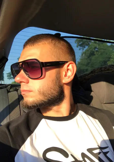 Влад з Запоріжжя, мені 29 років, познайомлюсь на одну ніч