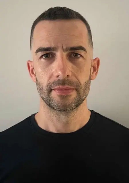 Soy Julen, 35 años de Vecindario, busco conocer gente para relación sin ataduras