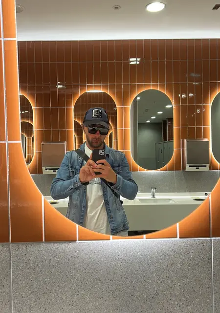 Эмрах из Мерсина, ищу на сайте вирта