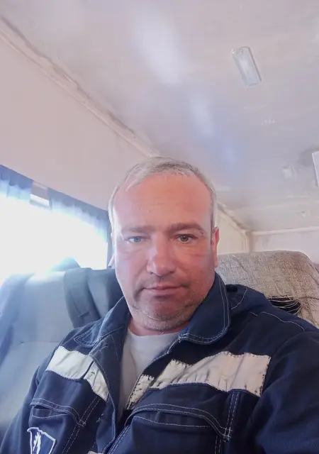 Я Сергей, 45, из Гомеля, ищу знакомства на одну ночь