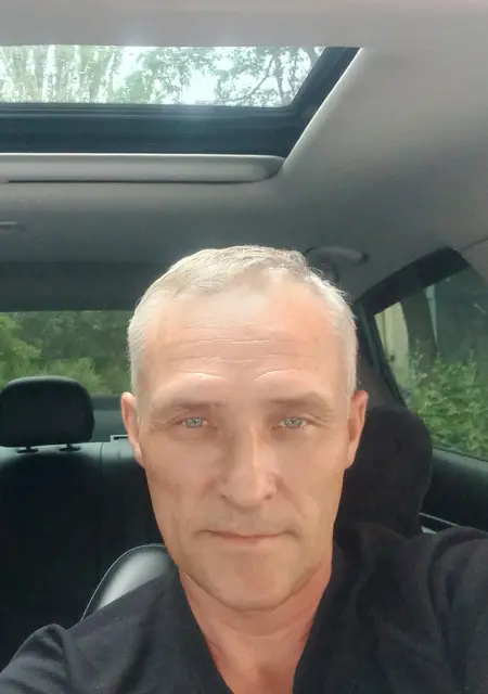 Алексей из Донецка, ищу на сайте открытые отношения