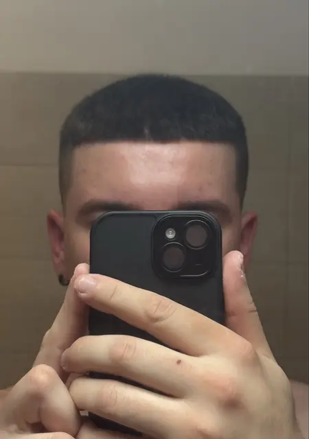 Я Roman, 20, из Пльзня, ищу знакомства на одну ночь