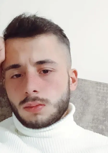 Я Cemal, 25, знакомлюсь для приятного времяпровождения в Балыкесире