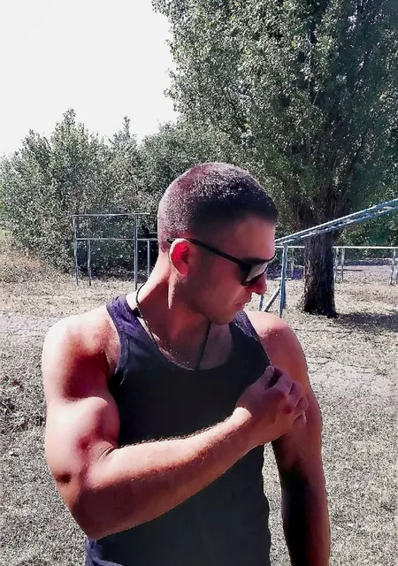 Юрий з Луганська, шукаю на сайті знайомства на одну ніч