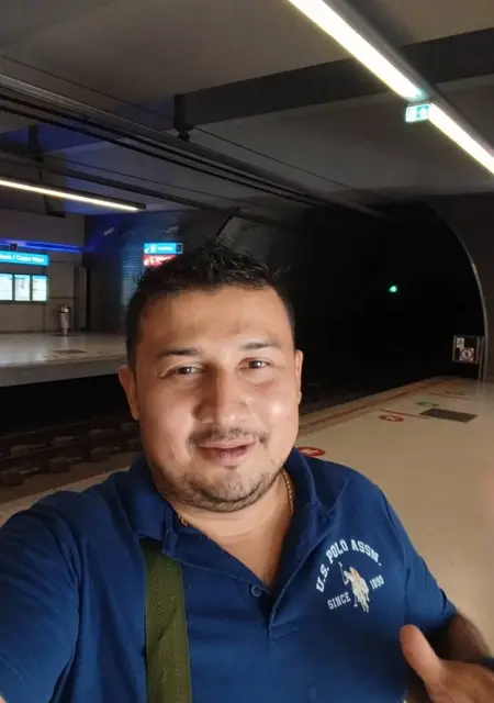 Soy Javier Pinto, 33 años, conociéndome para conversación virtual en Madrid