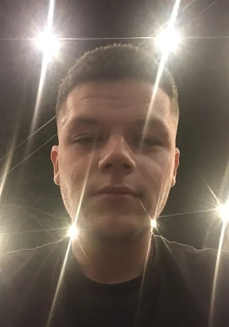 Роман з Свалява, шукаю на сайті знайомства без зобов'язань