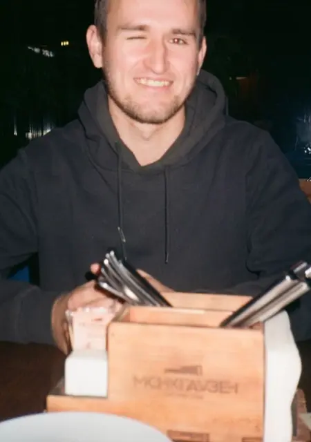 Я Ваня, 27, из Барановичей, ищу знакомство для общения