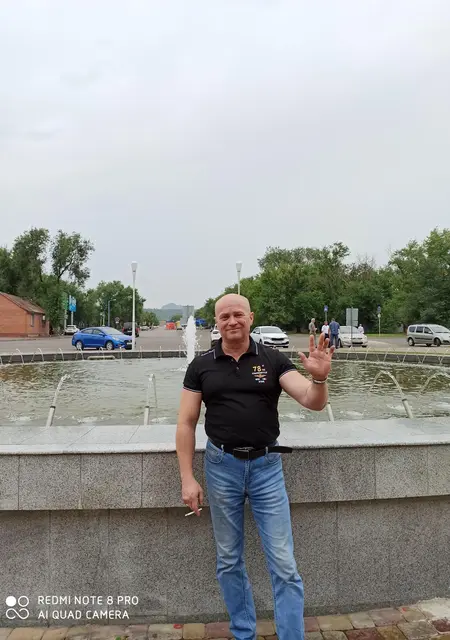 Я Виктор, 50 років з Макіївки, шукаю знайомства без зобов'язань