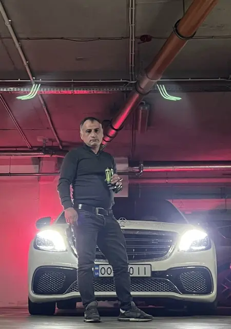 Я Eduard, 39, из Вроцлава, ищу знакомство для совместных путешествий