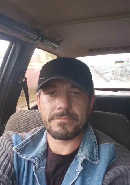 Я Александр, 45, из Золотоноши, ищу знакомства без обязательств