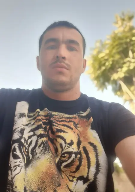 Я Ильяс, 37 років, знайомлюсь для постійних стосунків у Бердянську