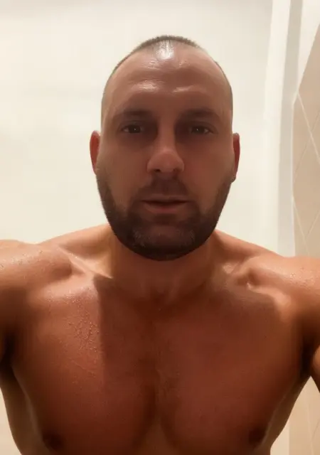 Alex из Пескары, мне 36, познакомлюсь для постоянных отношений