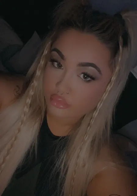 Я Kyrah, 24, знакомлюсь для вирта в Бристоле