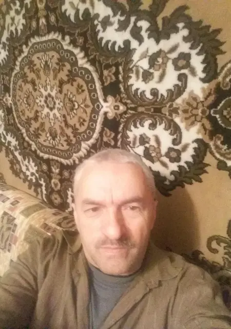 Олег из Могилёва, мне 60, познакомлюсь на одну ночь