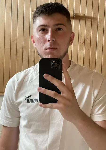 Я Саша, 27 років, знайомлюсь без зобов'язань у Вінниці