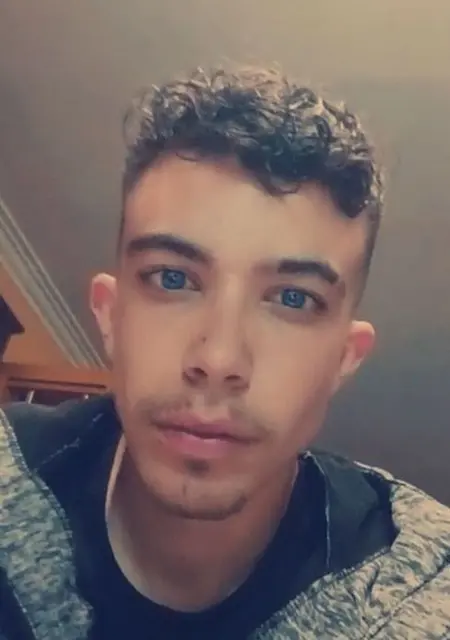 Я Eduardo, 18, знакомлюсь в Лиссабоне