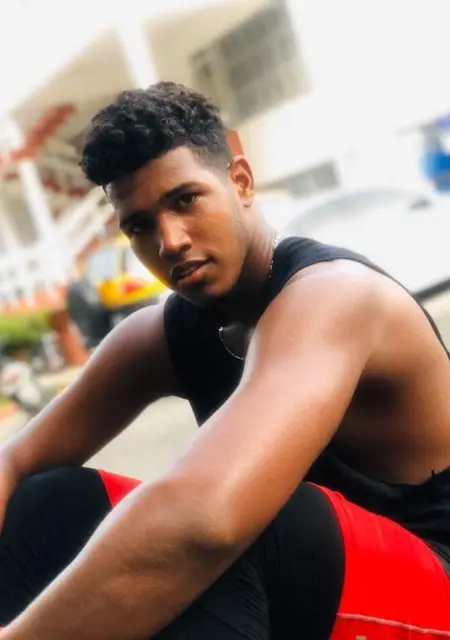 Я Juan Daniel, 21, знакомлюсь для общения в Ла-романе