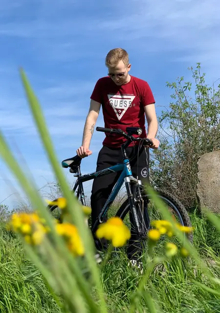 Кирилл из Николаева, мне 27, познакомлюсь для общения