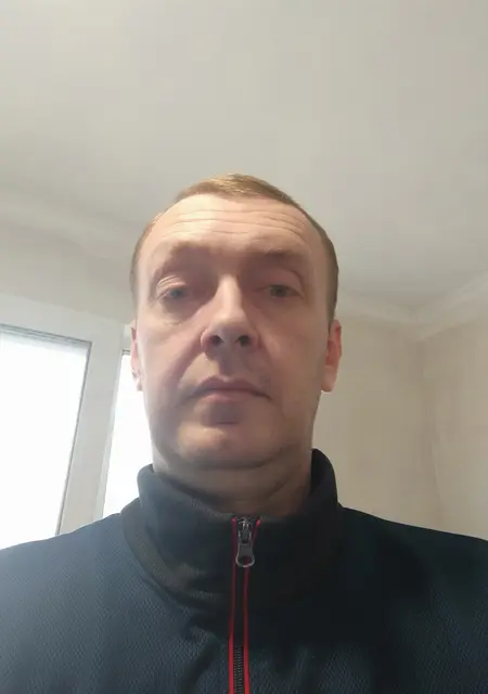 Максим из Кропивницкого, мне 43, познакомлюсь для приятного времяпровождения