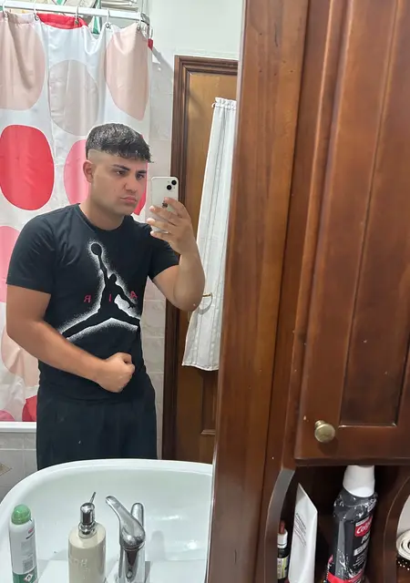 Alboz из Карманьола, мне 22, познакомлюсь для дружбы