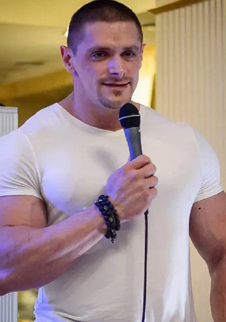 Я Саша, 37, из Донецка, ищу знакомства без обязательств