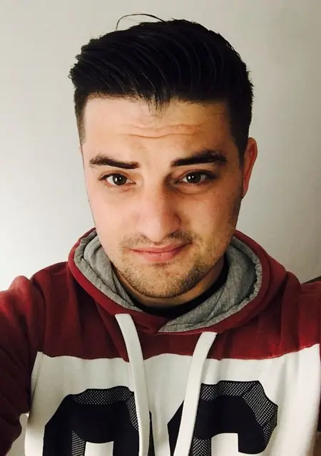 Nikos из Афин, мне 27, познакомлюсь