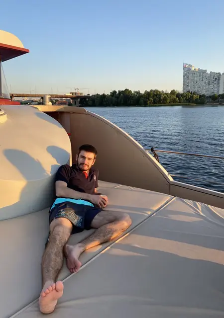 Я Влад, 30, из Львова, ищу знакомства на одну ночь