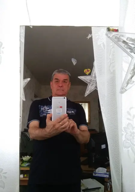 Лео из Парижа, ищу на сайте знакомства без обязательств