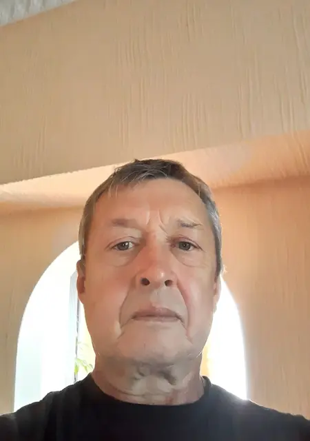 Я Влад, 59 років, знайомлюсь на одну ніч у Шепетівка