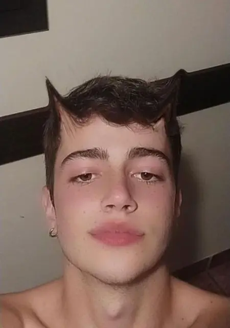 Я David, 18, из Мадрида, ищу знакомство