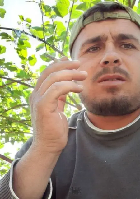 Djani из Афин, мне 32, познакомлюсь