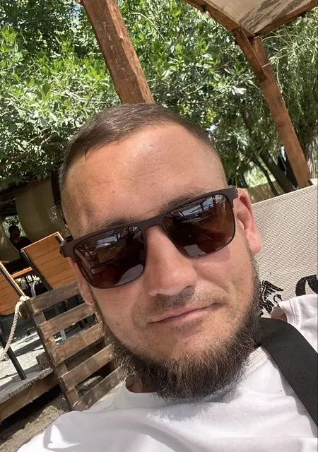 Nikolay из Николаева, ищу на сайте знакомства на одну ночь