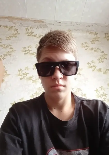 Я Стас, 21, знакомлюсь на одну ночь в Первомайске