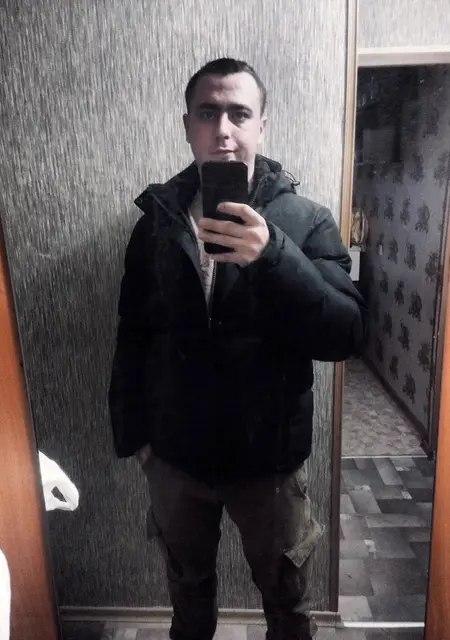 Виталик з Луганська, мені 28 років, познайомлюсь для відкриті стосунки