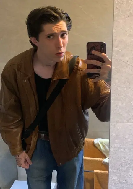 Nico de Palma de Mallorca, busco en el sitio conversación virtual