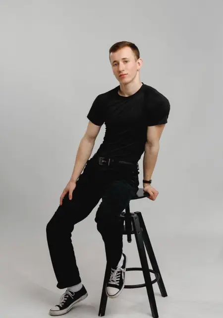 Я Dima, 18 років, знайомлюсь без зобов'язань у Львові