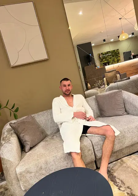 Igor из Праги, ищу на сайте знакомства на одну ночь