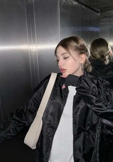 Я Даша, 19 років, знайомлюсь для спілкування у Київ